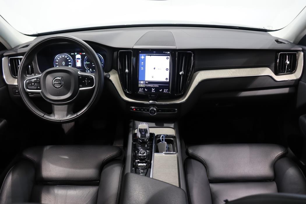 VOLVO XC60 2021