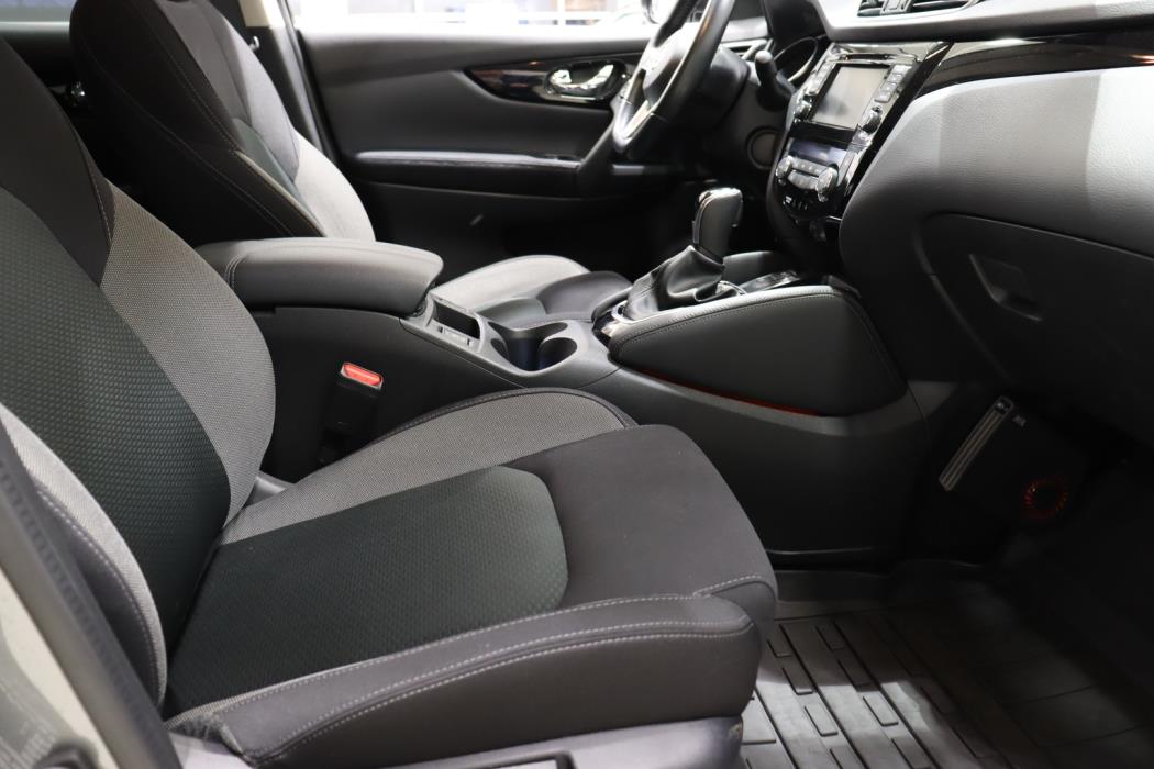 NISSAN Qashqai 2021