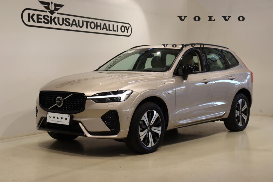 VOLVO XC60 2025