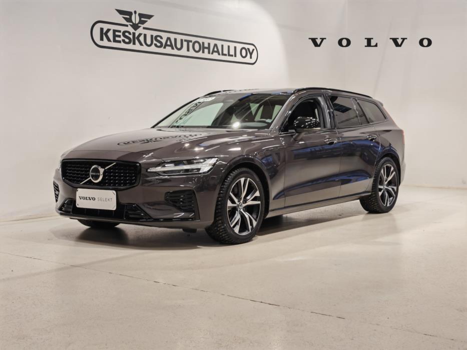VOLVO V60 2025
