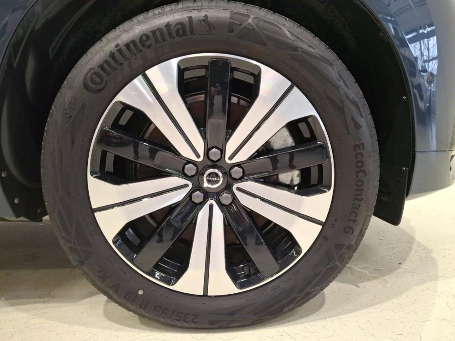 VOLVO XC60 2025