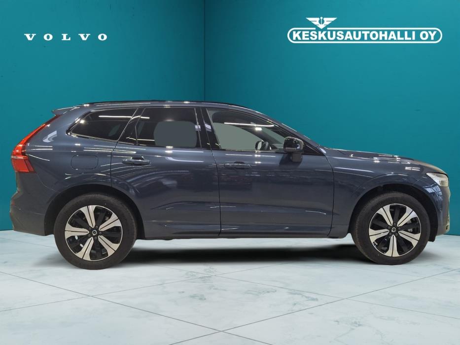 VOLVO XC60 2025