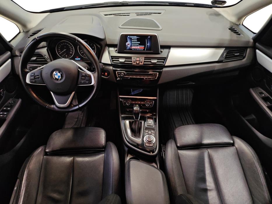 BMW 218 2015