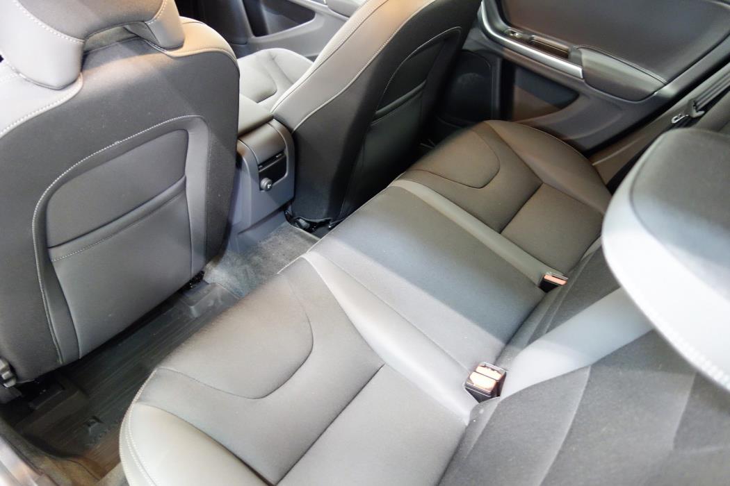 VOLVO V60 2014