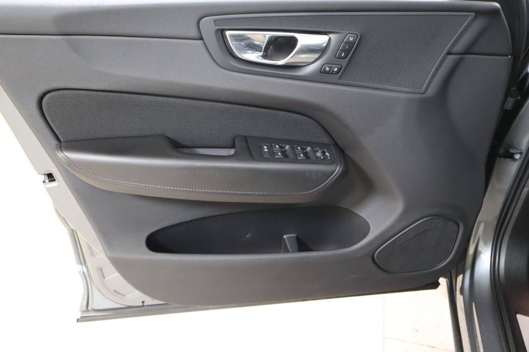 VOLVO XC60 2021