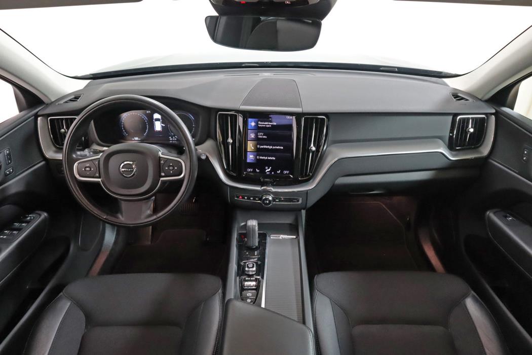 VOLVO XC60 2021