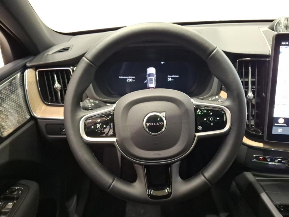 VOLVO XC60 2026