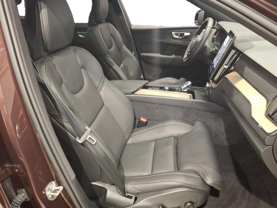 VOLVO XC60 2026