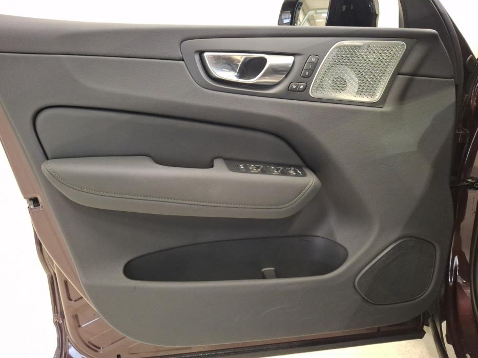 VOLVO XC60 2026