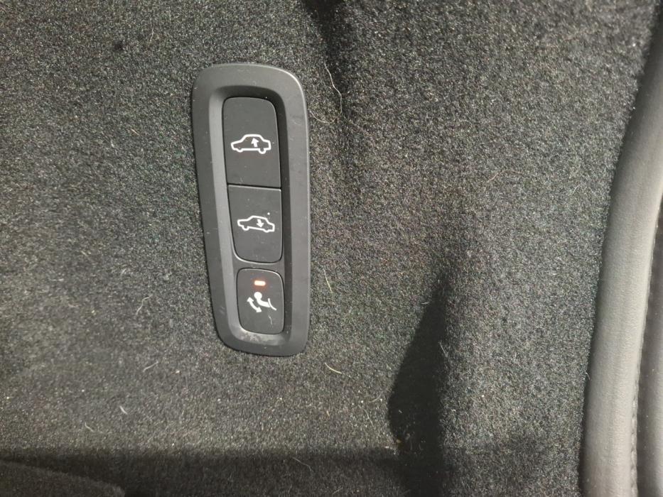 VOLVO XC60 2026