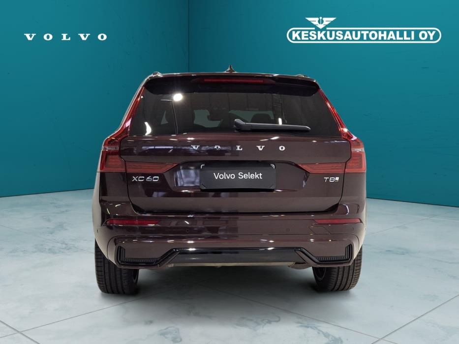 VOLVO XC60 2026