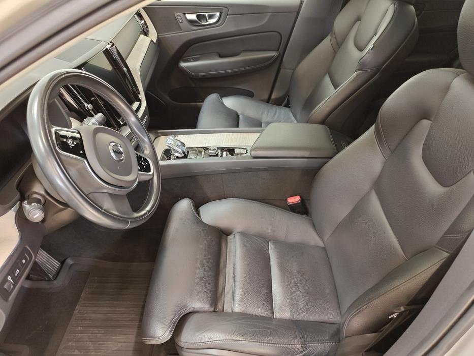 VOLVO XC60 2020