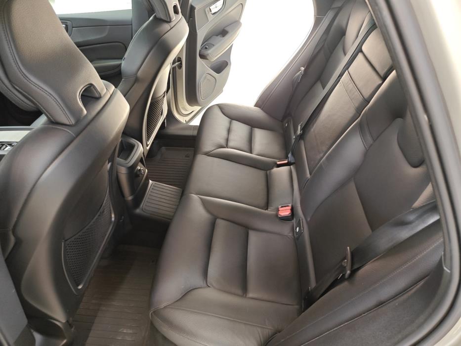 VOLVO XC60 2020