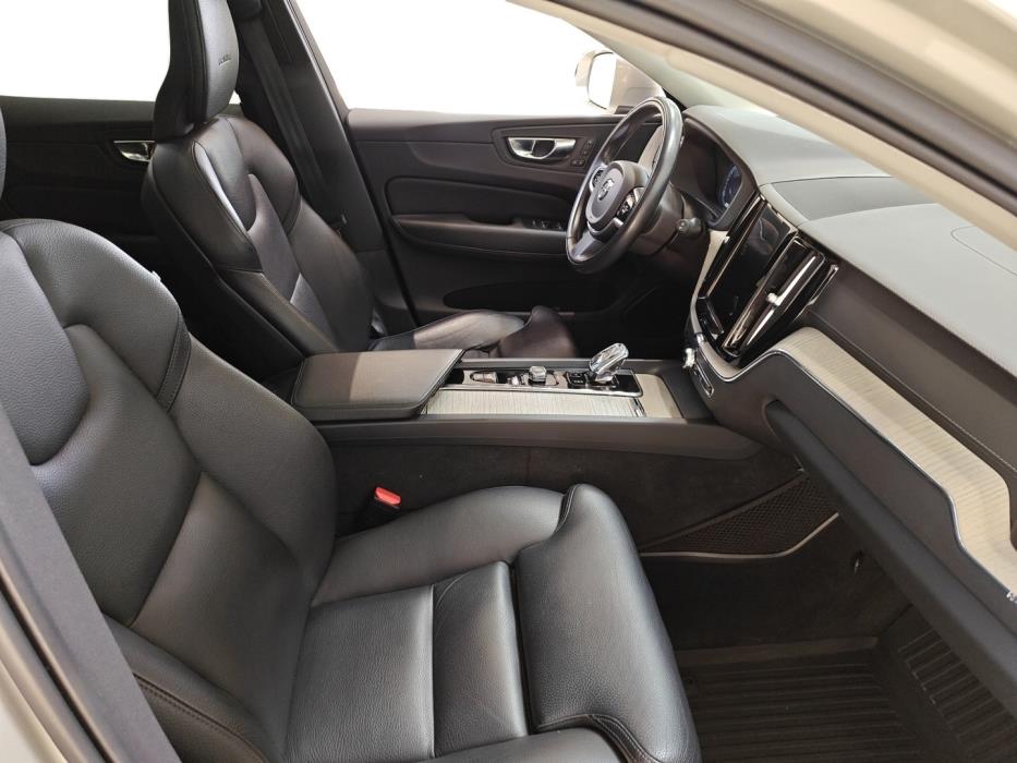 VOLVO XC60 2020
