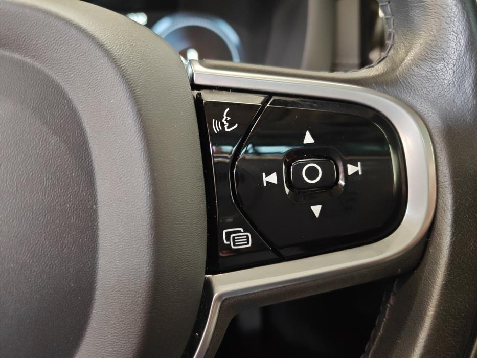 VOLVO XC60 2020