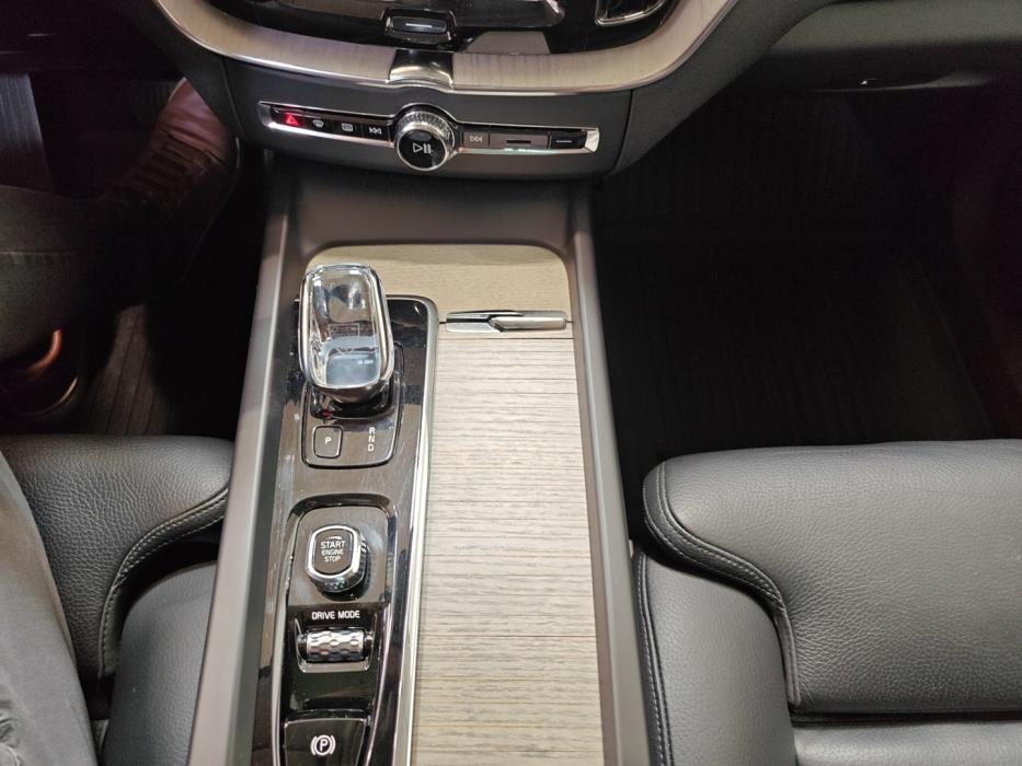 VOLVO XC60 2020