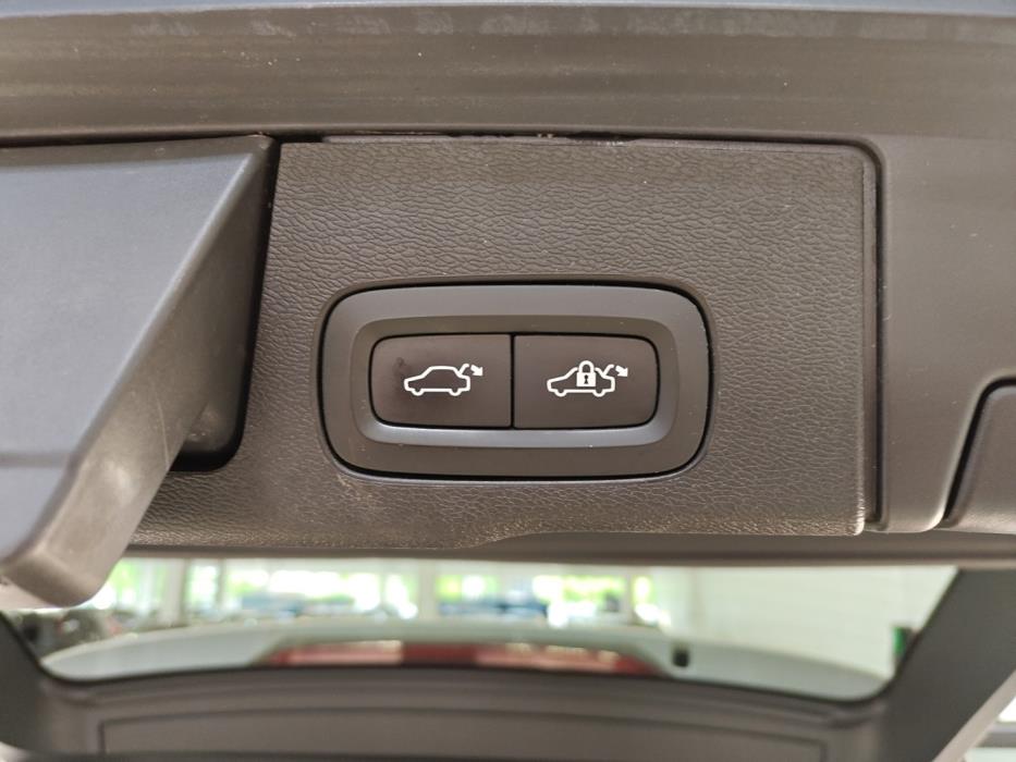 VOLVO XC60 2020