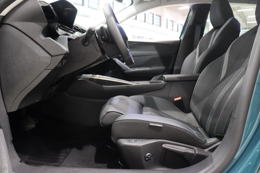 PEUGEOT 308 2023