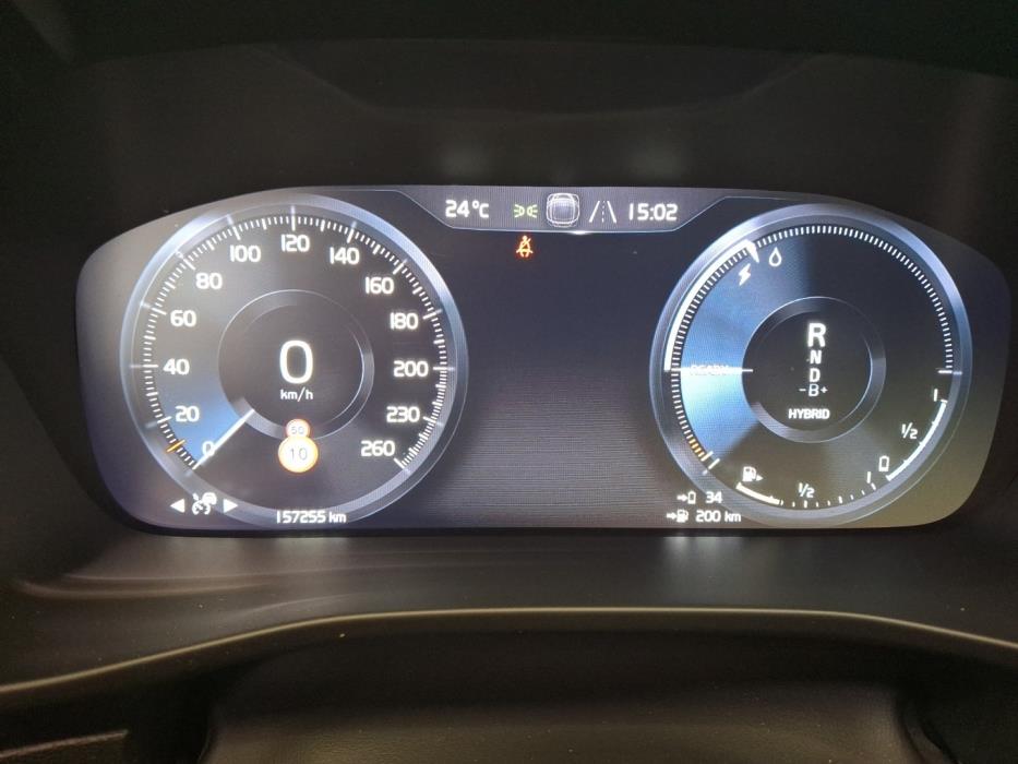 VOLVO XC40 2021