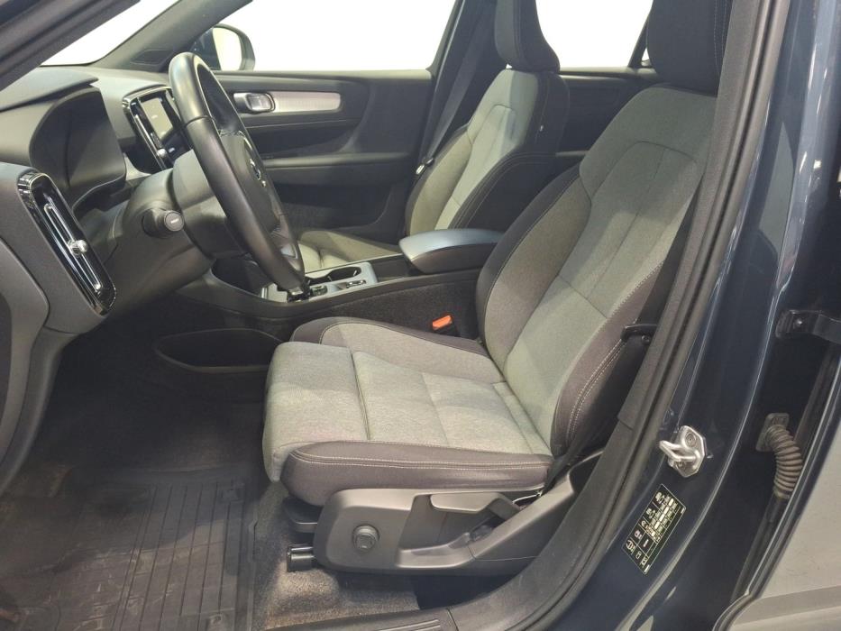 VOLVO XC40 2021