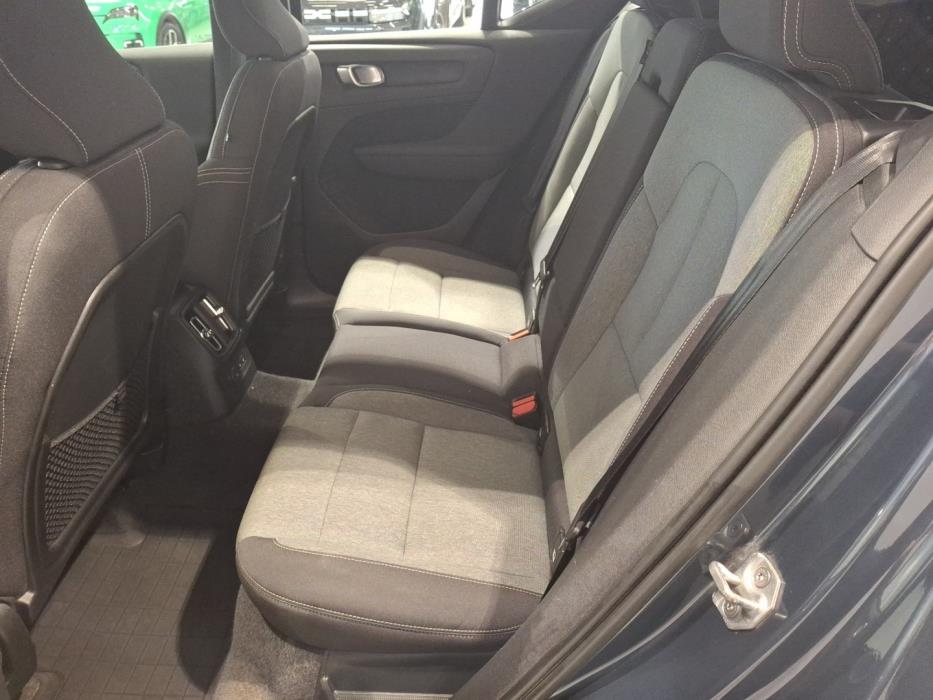 VOLVO XC40 2021