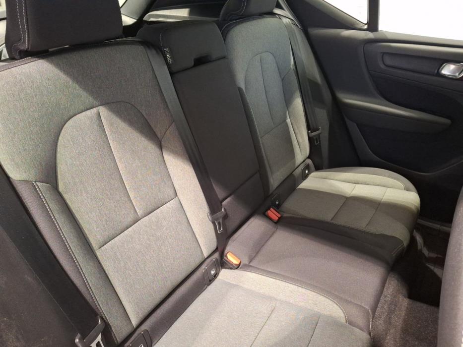 VOLVO XC40 2021