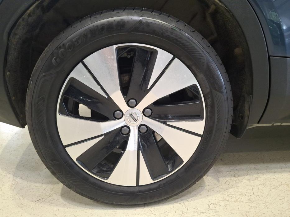 VOLVO XC40 2021