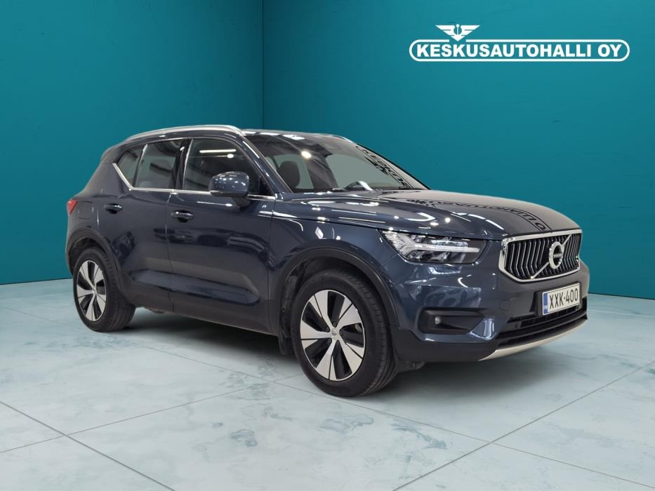 VOLVO XC40 2021