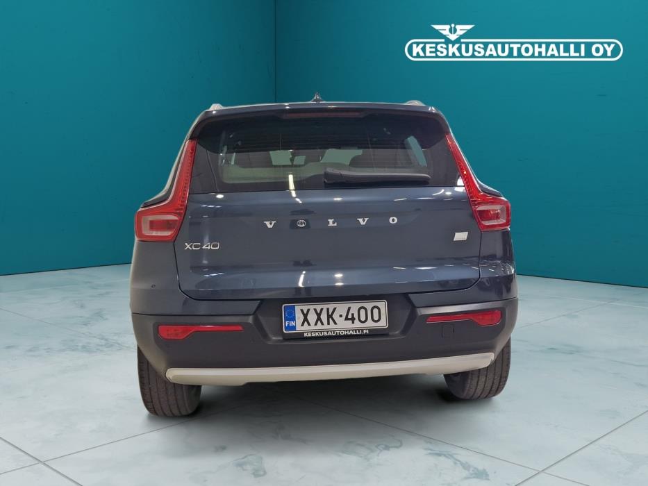 VOLVO XC40 2021