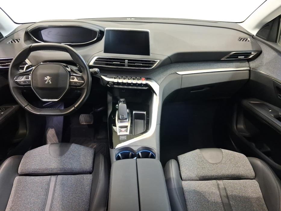 PEUGEOT 5008 2019