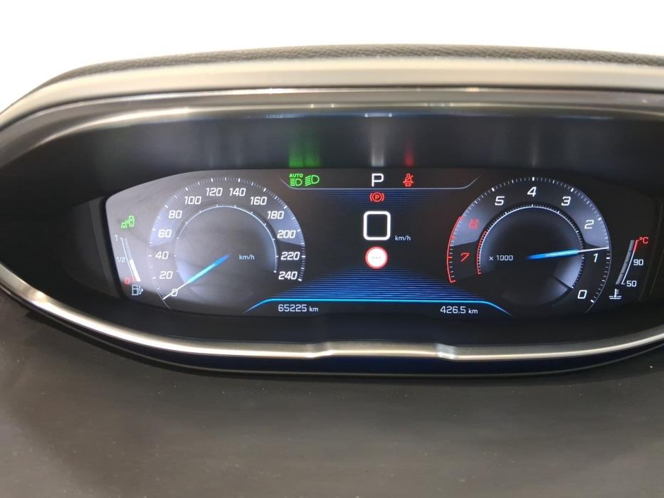 PEUGEOT 5008 2019