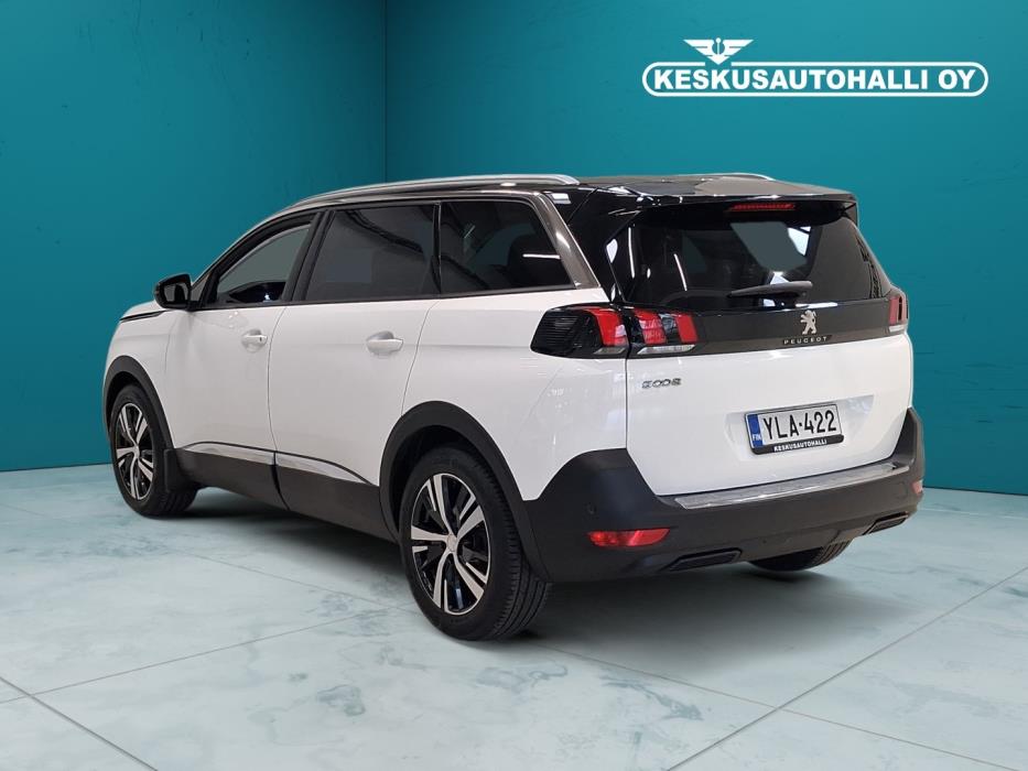 PEUGEOT 5008 2019