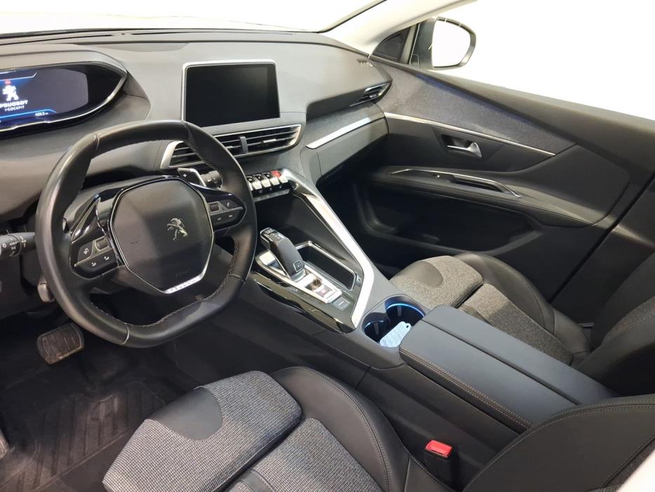 PEUGEOT 5008 2019