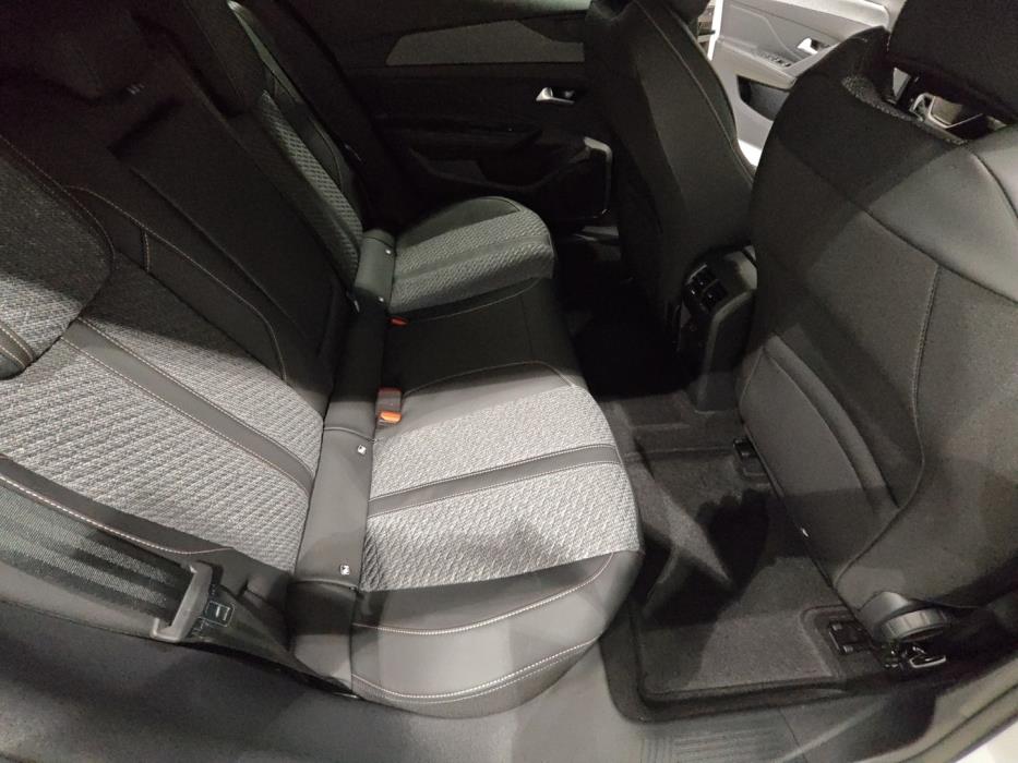PEUGEOT 408 2026