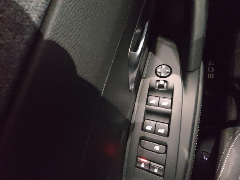 PEUGEOT 408 2026