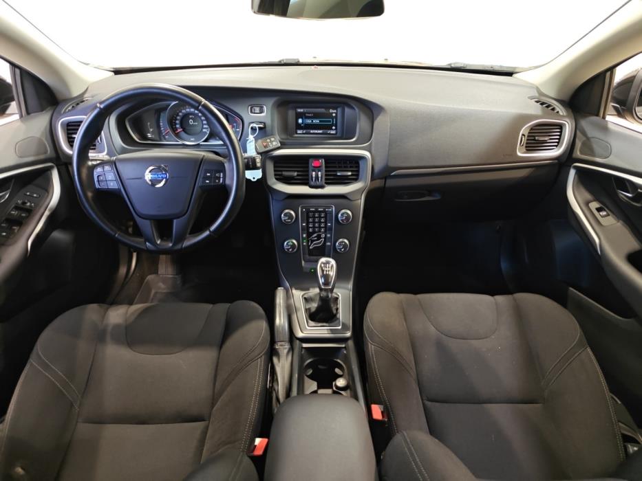 VOLVO V40 Cross Country 2013