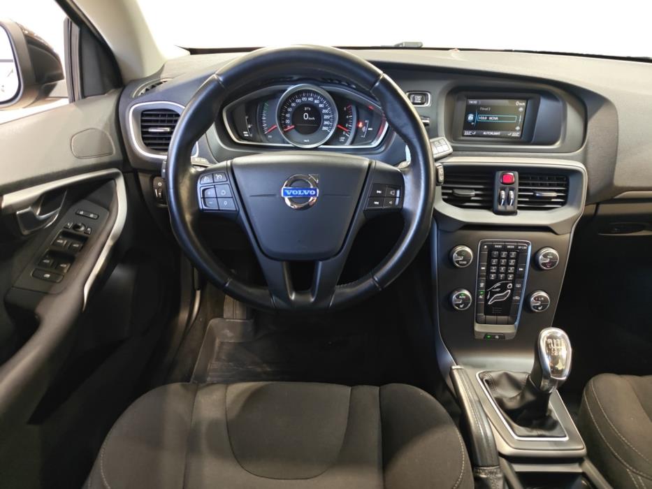 VOLVO V40 Cross Country 2013