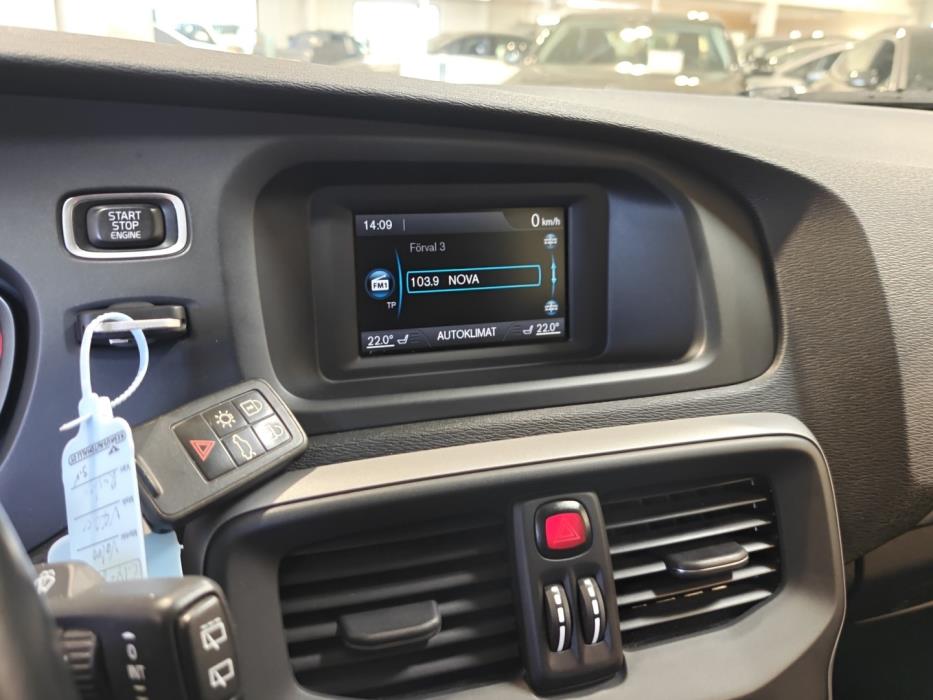 VOLVO V40 Cross Country 2013
