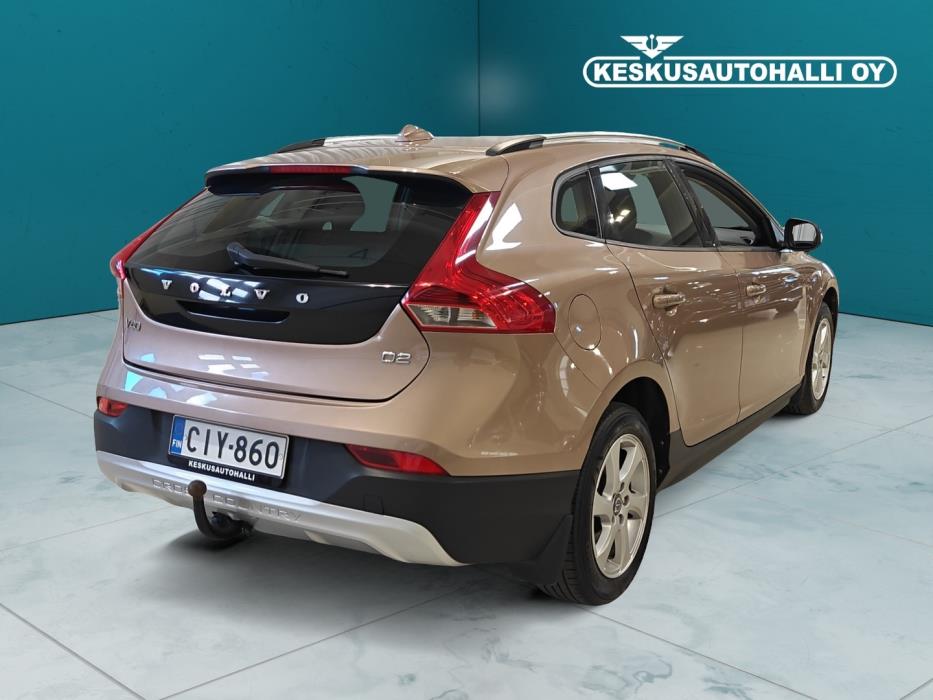 VOLVO V40 Cross Country 2013