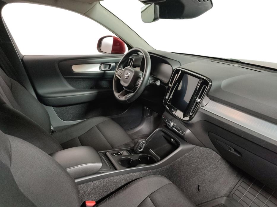 VOLVO XC40 2019