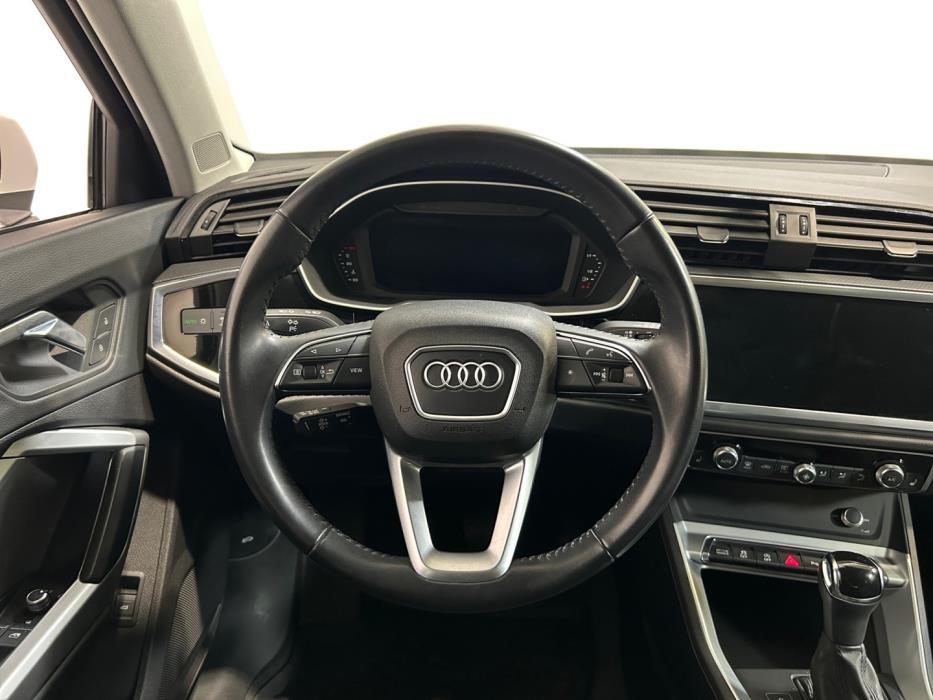 AUDI Q3 2019