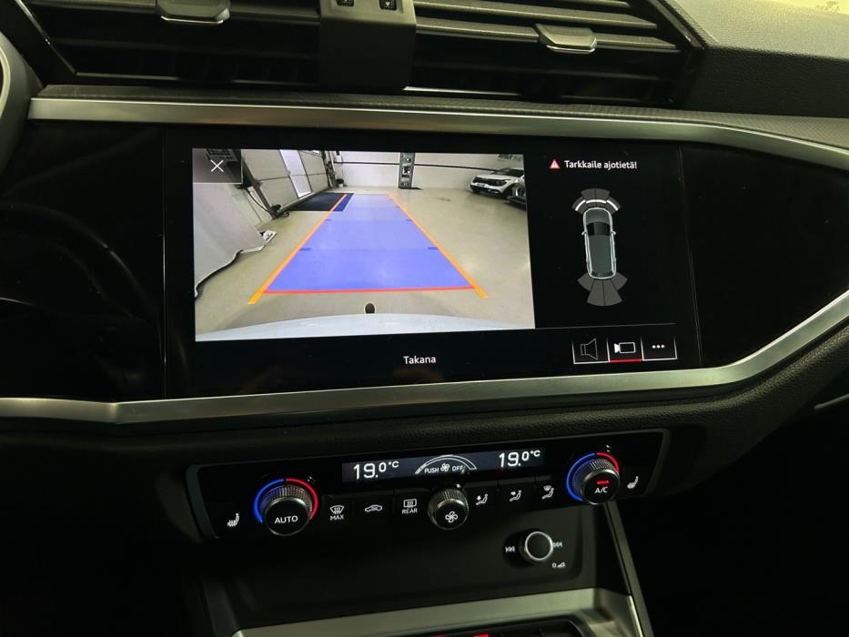 AUDI Q3 2019