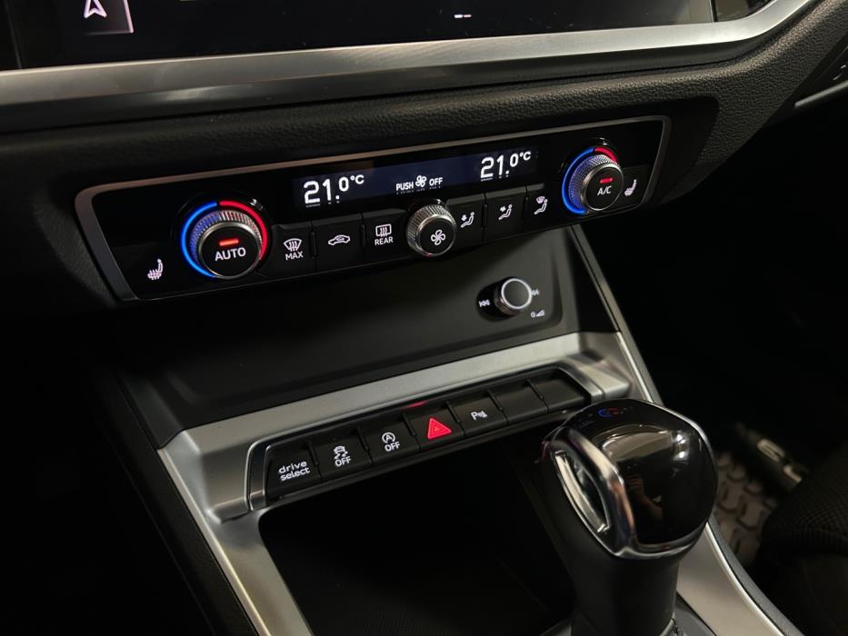 AUDI Q3 2019