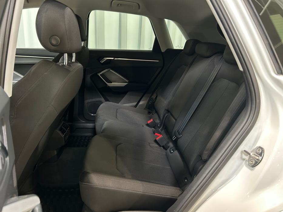 AUDI Q3 2019
