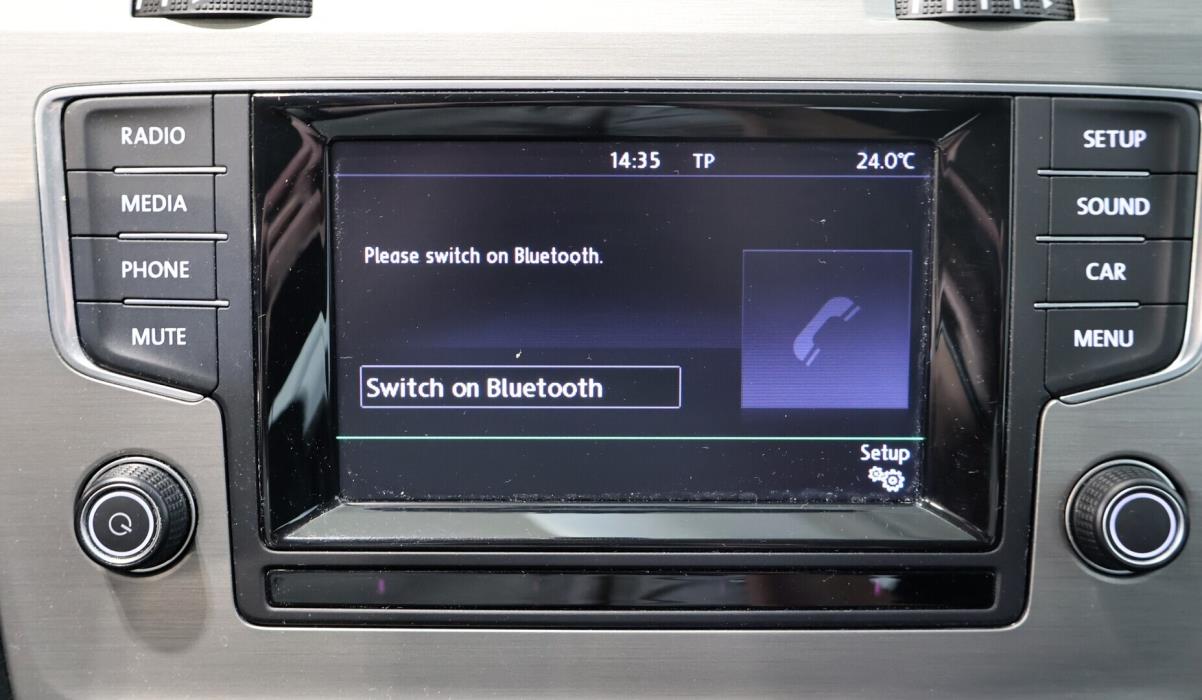 VOLKSWAGEN Golf 2015