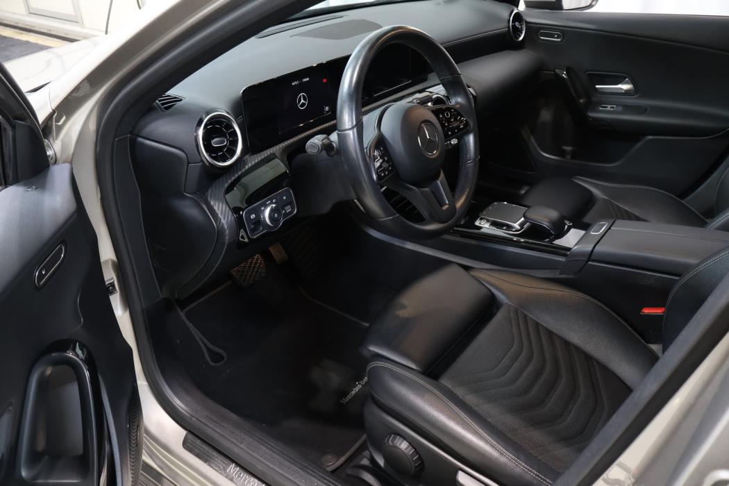 MERCEDES-BENZ A 2019