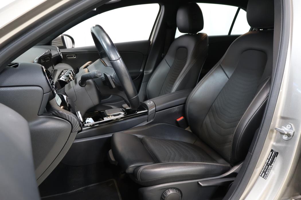 MERCEDES-BENZ A 2019