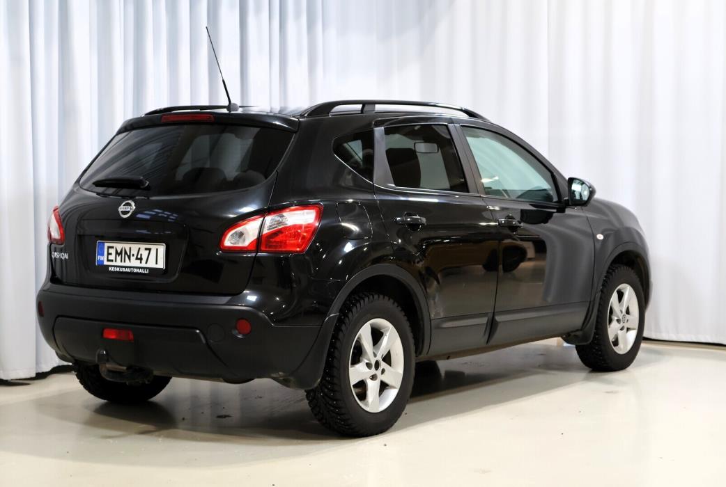 NISSAN Qashqai 2013