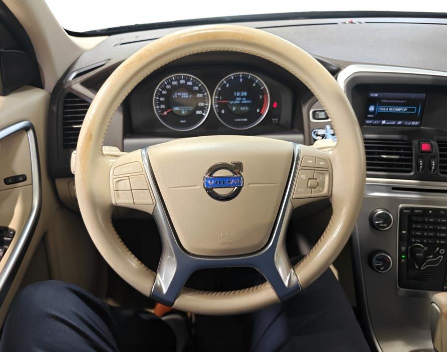 VOLVO XC60 2011