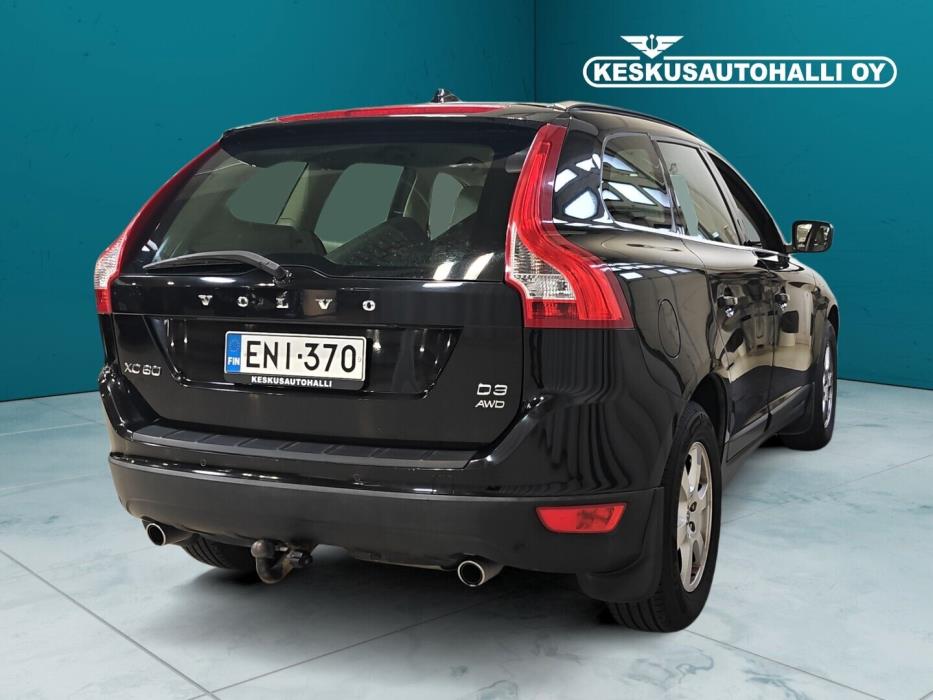 VOLVO XC60 2011